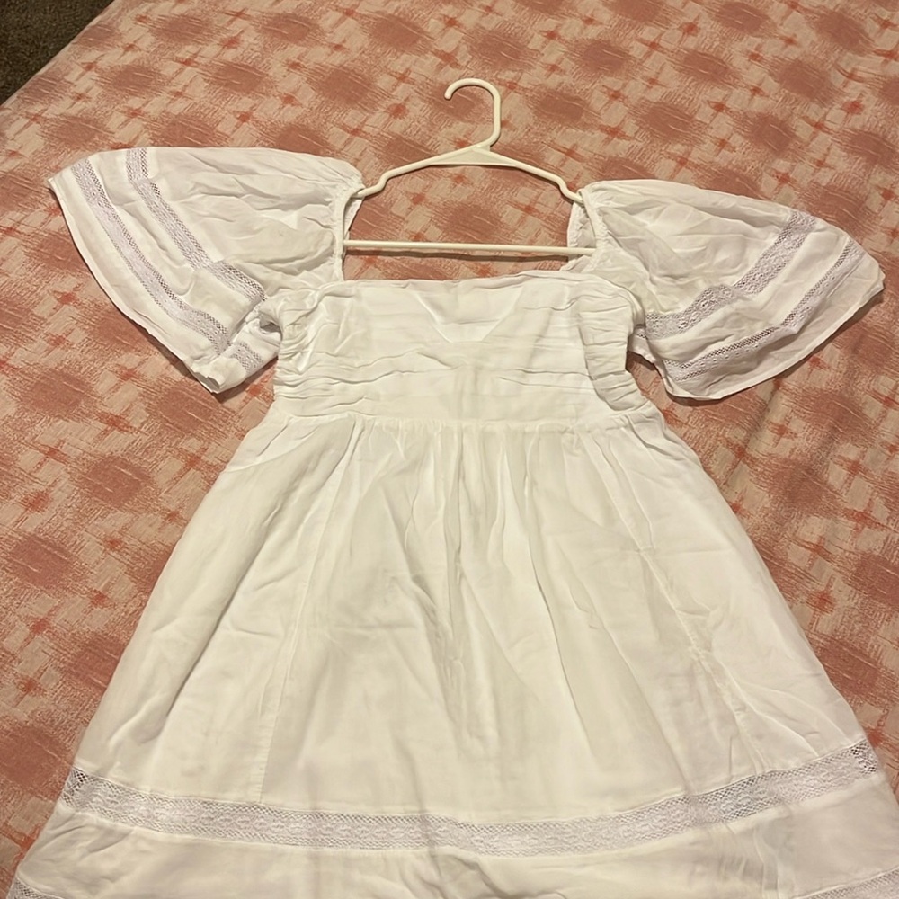 White linen Abercrombie & Fitch sundress